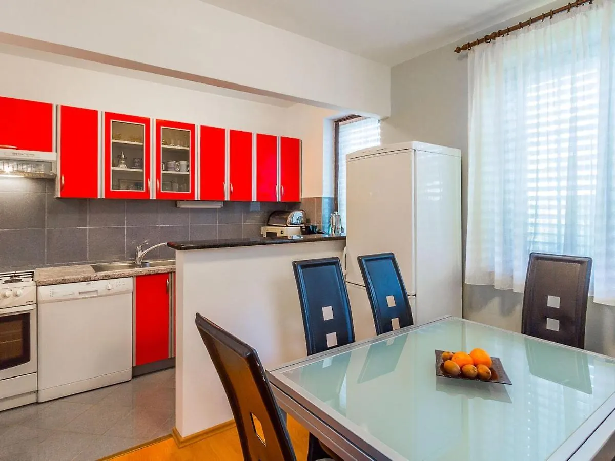 Spacious Holiday Home In Pula With Pool