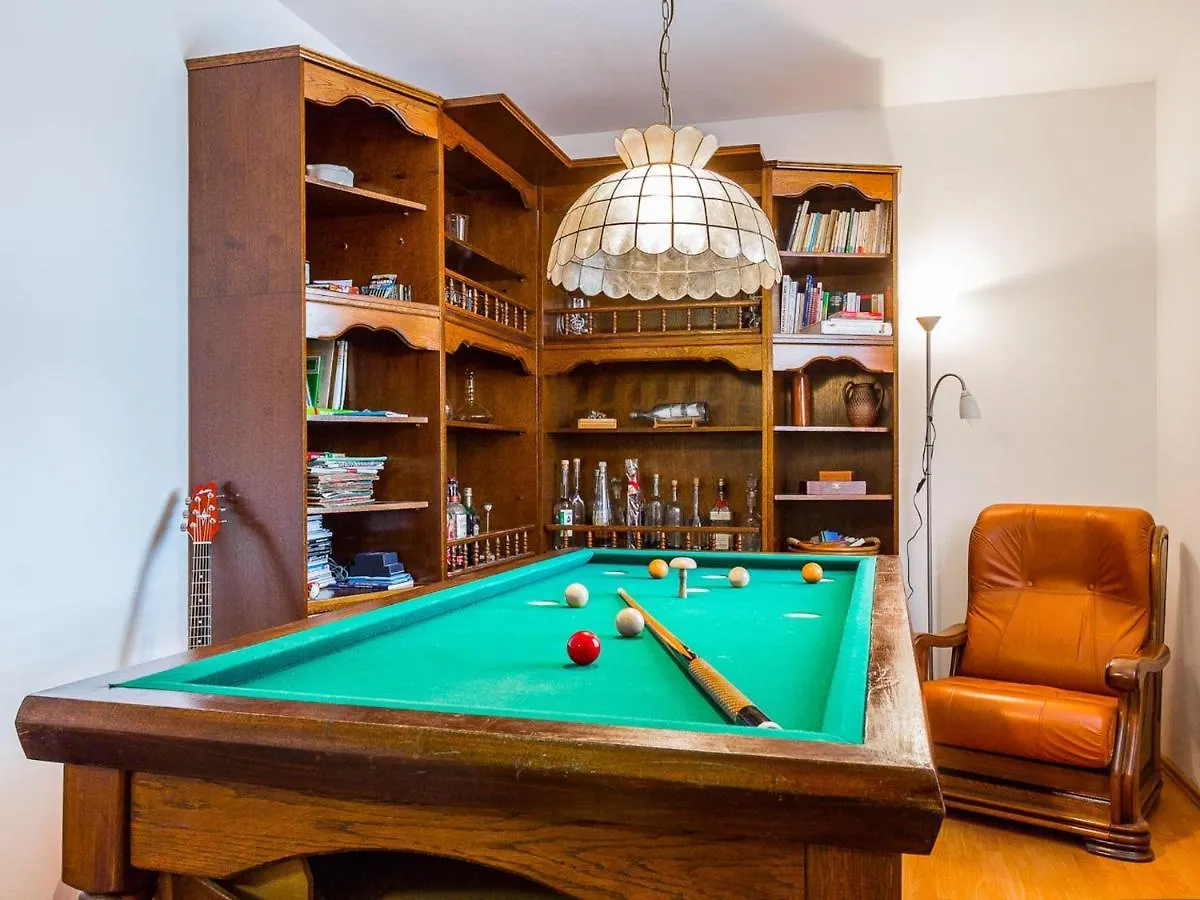 Spacious Holiday Home In Pula With Pool