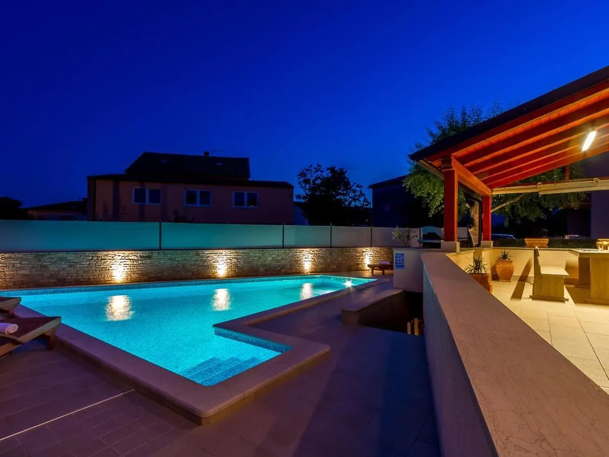 Spacious Holiday Home In Pula With Pool Croatia